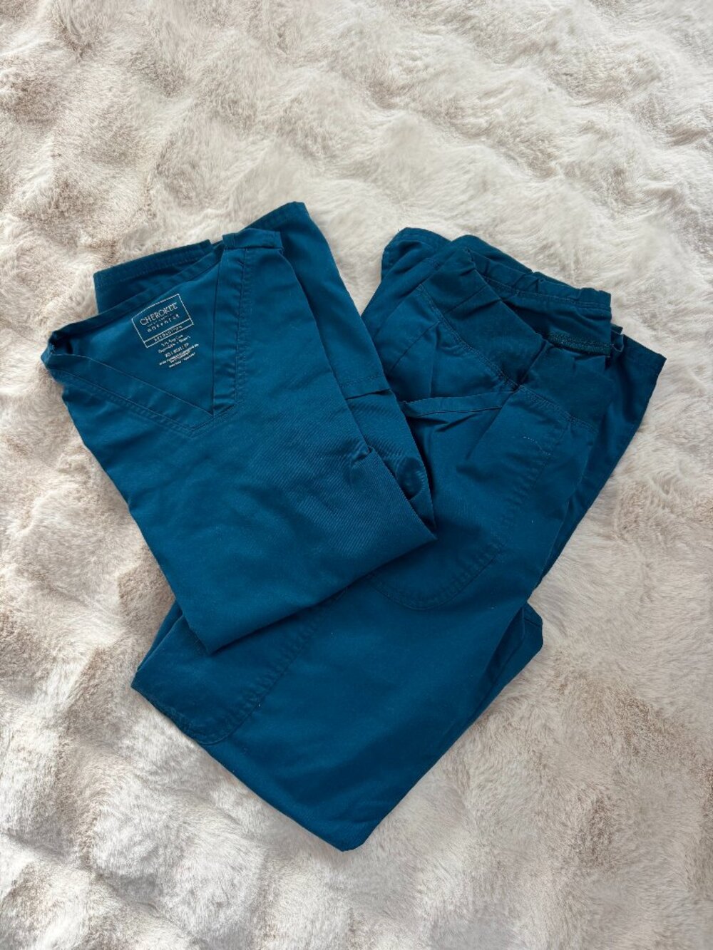Cherokee teal scrub set